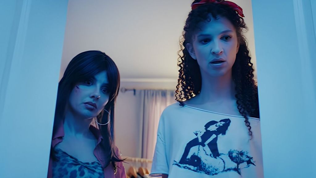 Mikaela Hoover & Ruby Modine Can’t Stop Killing People in Horror Comedy Dead Giveaway Trailer