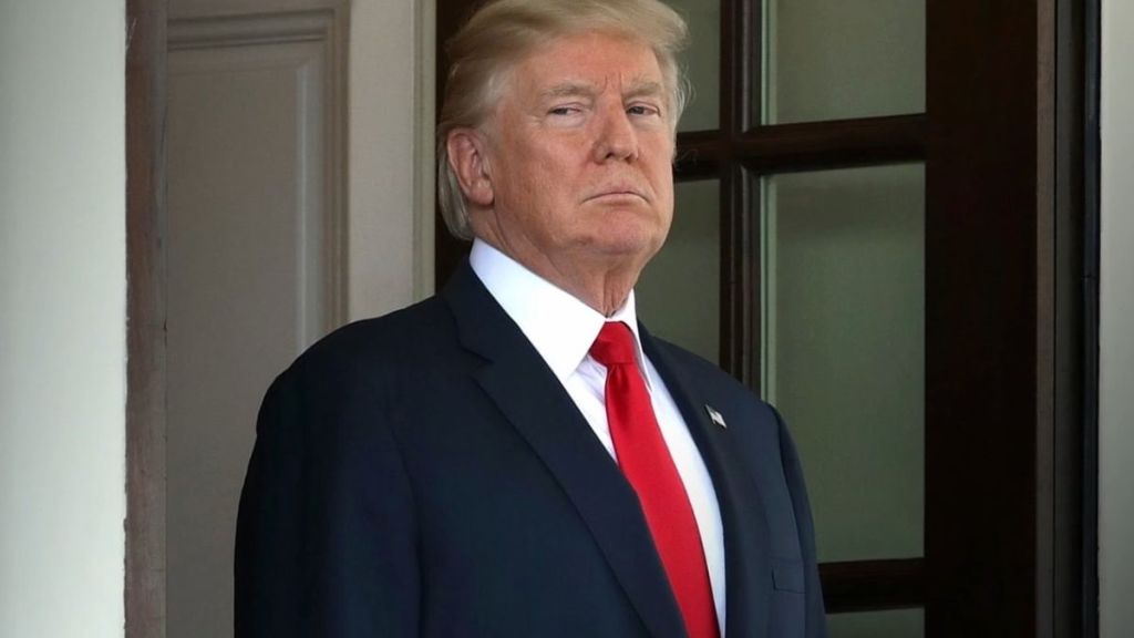 Donald Trump Puts Popular Late Night Host on Blast in Lengthy Post: ‘Complete and Total Loser’