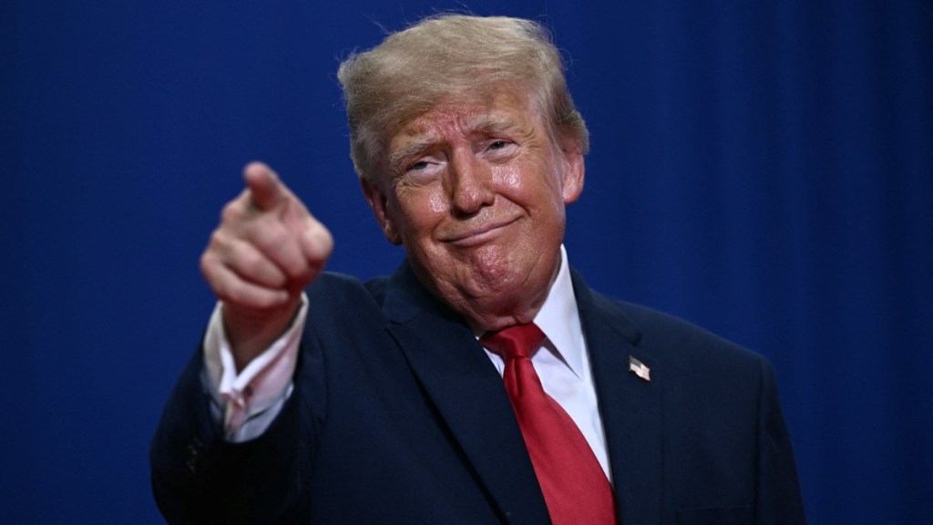 Donald Trump Tells Reporter 'You Look Like Hell' After Kansas Question