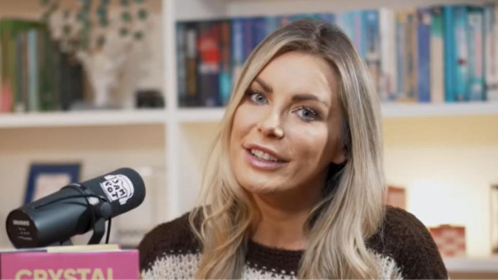 Crystal Hefner Not Amused by Jon Lovitz's Childish Comeback