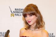 Taylor Swift's 65-Carat Diamond Necklace Comes With Wild Price Tag