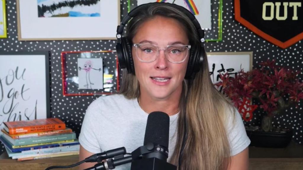 Kylie Kelce Defends Parenting Decision Amid Criticism Over Her Kids
