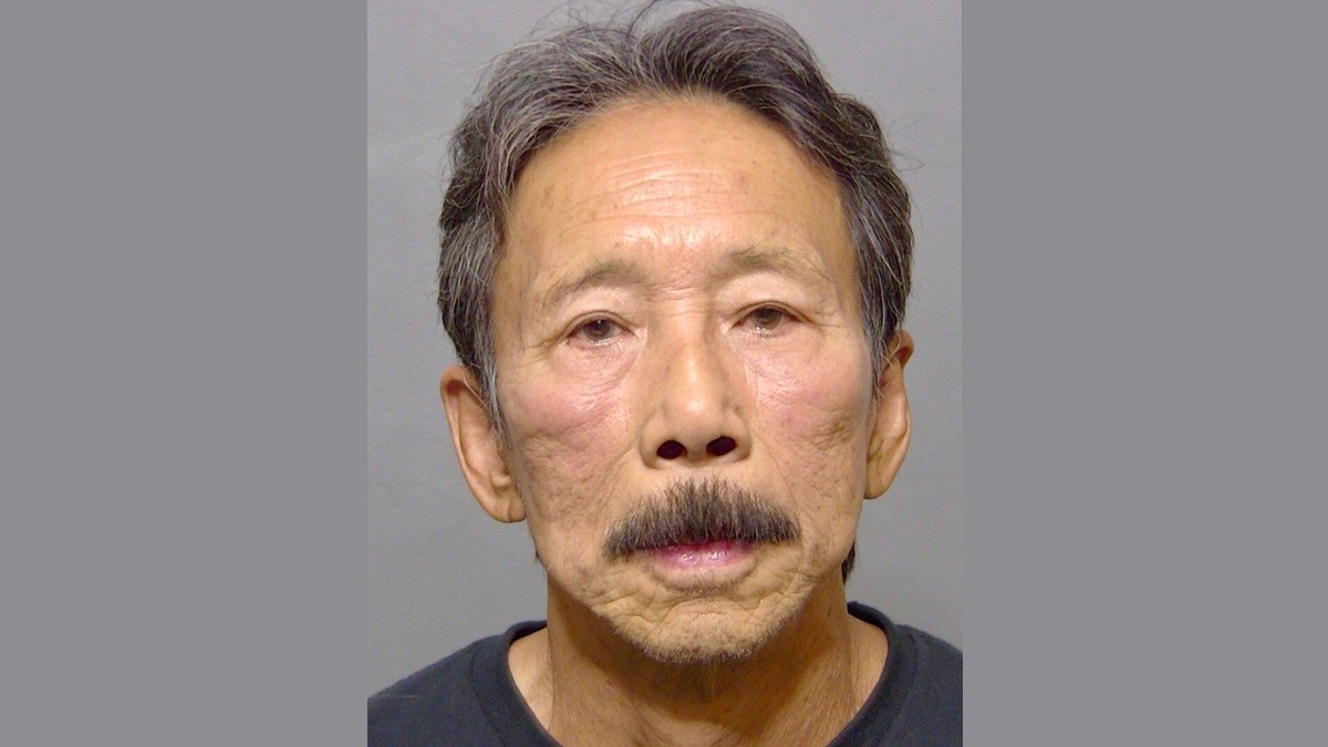 Man Destroys His Doctor's Tesla With a Hammer Out of Revenge - Mandatory