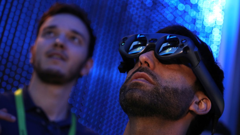 XR Glasses And Wearables