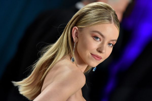 ‘Euphoria’ Star Sydney Sweeney Posts Sexy Lingerie Photos on Instagram and Now We Can’t Feel Our Legs