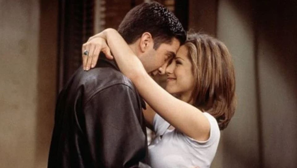 David Schwimmer Teasingly Re-Creates Jennifer Aniston’s Instagram Shower Photo (But Tell Us Again You’re Just ‘Friends’)