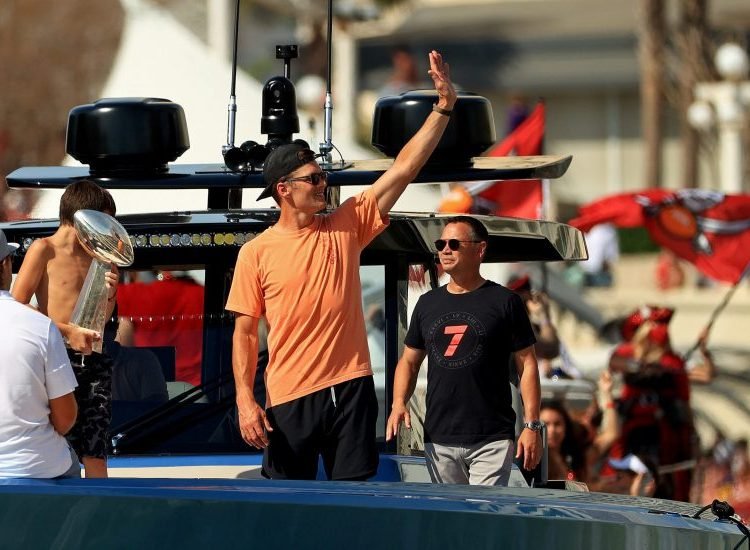Tom Brady Gets Kronked and Tosses NFL Trophy Off a Boat, Blames It on the Likely Suspect