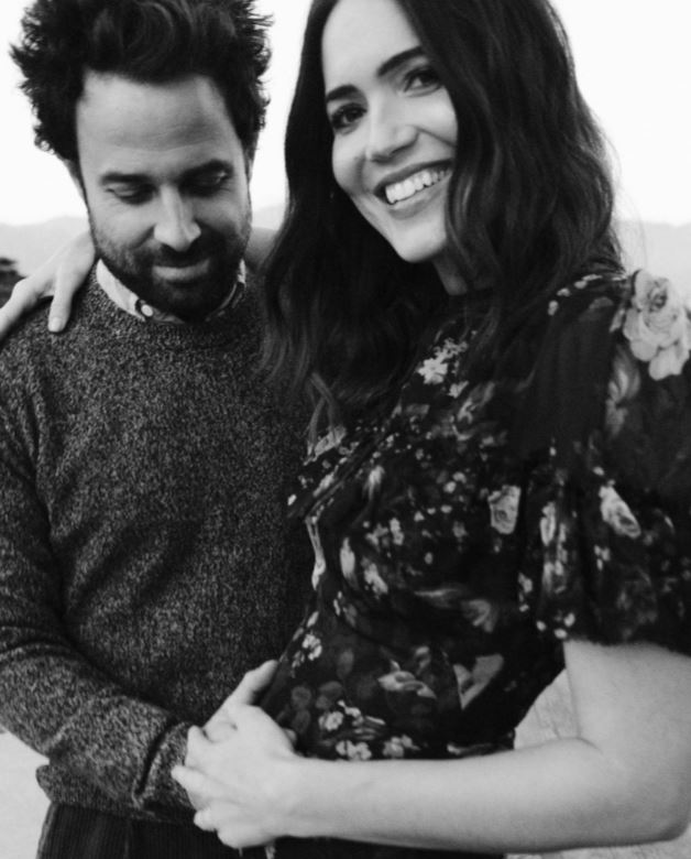 Taylor Goldsmith and Mandy Moore