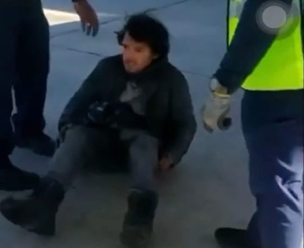 Meanwhile in Florida: Stowaway Emerges From Wheel Well of Plane After Landing, Still Wants His Free Peanuts