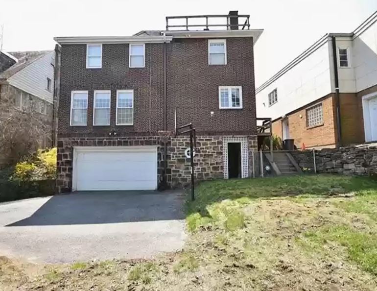 Mister Rogers House #10