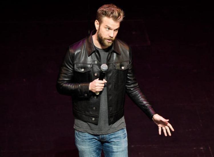 Anthony Jeselnik’s New Netflix Comedy Special Is Pure ‘Fire’