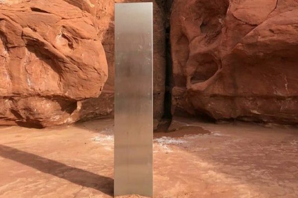 The Strange Monolith Found in the Desert Is Gone, Now We Have Even More Questions